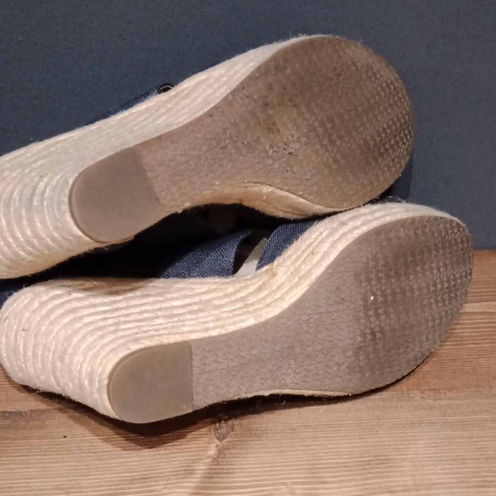 Michael Kors wedges - Picture 8 of 8